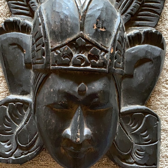 Wooden face carving 15.5”L x 9.5” W - Picture 2 of 9